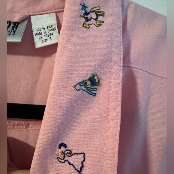 Chico's 100% Silk Pink Embroidered Chic Collared Button-Up Shirt Pearl Buttons - Picture 9 of 15